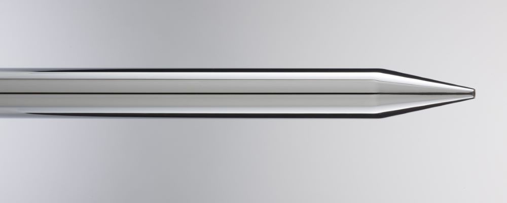 Stainless steel tube at a high esthetic level for any kind of lamps